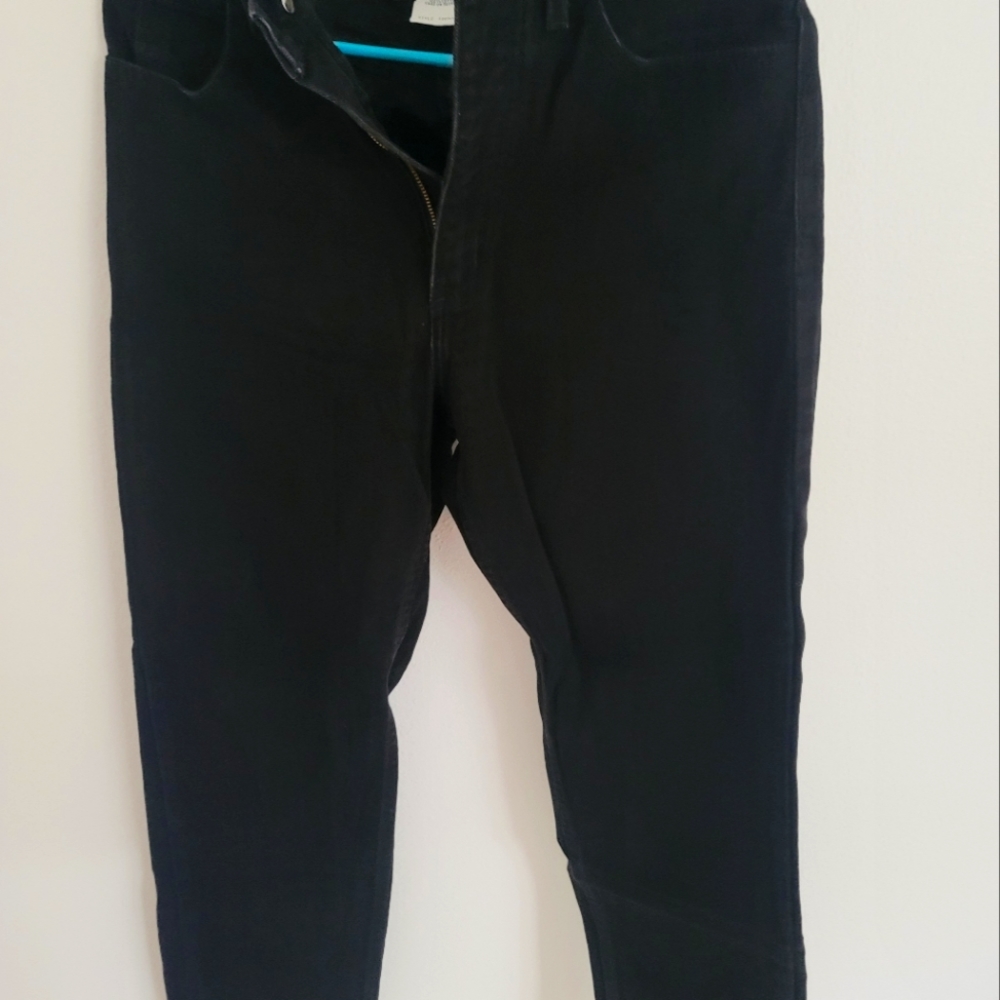 GUESS JEANS